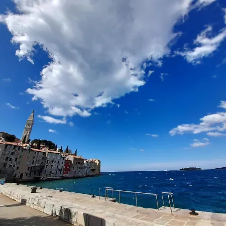 Rent House Butterfly Rovinj * Rovigno